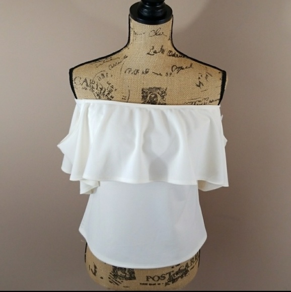 MM Couture Tops - MOVING STATE SALE Couture Dillard's sz LG NWT